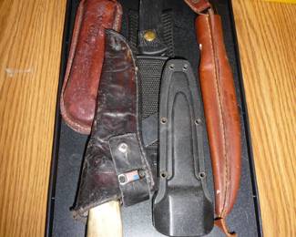 knives in sheaths 