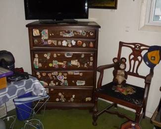 another  TV / furniture