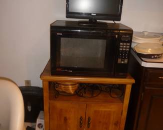 TV / microwave  / stand 