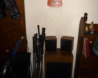 MOOSE" rack "  / golf clubs / speakers 