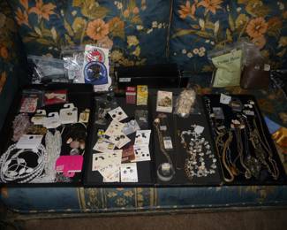 nice jewelry more ! and smalls 