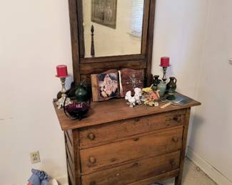 Oak dresser with mirror 