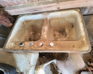 Cast iron farm sink