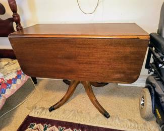 Drop leaf table with drawer 