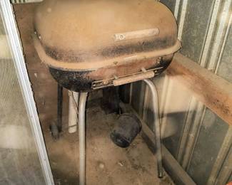 Charcoal grill 
