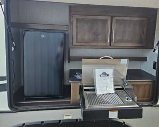 Outdoor Kitchen, Never Been Used