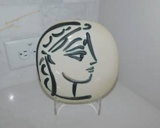 Picasso Profil De Jacqueline Stamped Empriente Originale De Picasso White Earthenware Glaze