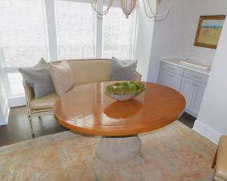 Gregorius Pineo Dining Table