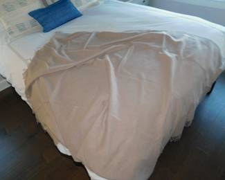 Alotta Cashmere Shawl Oversize On Queen Bed