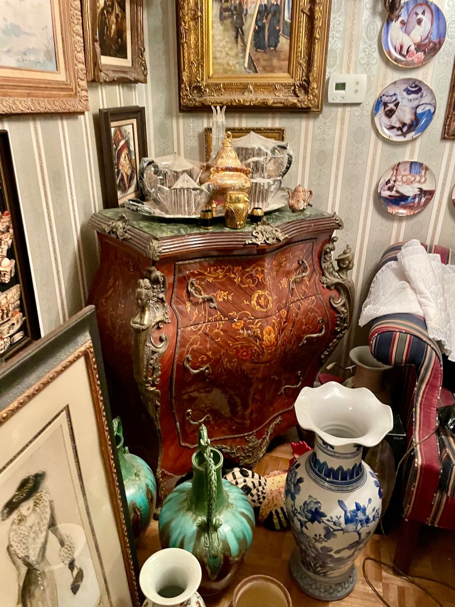 Hundreds of Photos Coming Shortly! Stay tuned and follow this sale for updates.