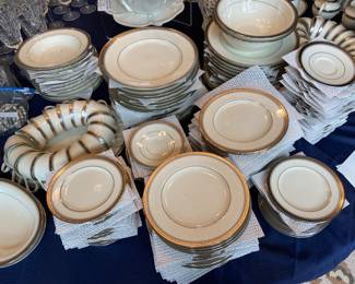 Noritake 'Ardmore Platinum' China set