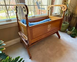 Antique oak cradle