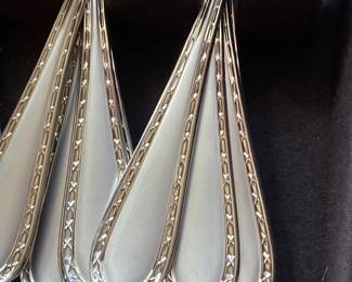Reed & Barton Waterford 'Powerscourt' matte stainless flatware set (approx. 88 pieces)