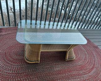 Outdoor table 
Woven rug