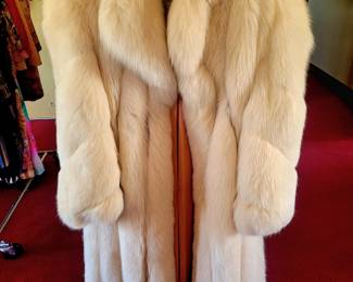 Fabulous full length white Fox fur coat by Oscar De Laurent