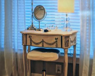 Small one drawer Makeup Stand / faux painted / has crystal knobs on the drawer