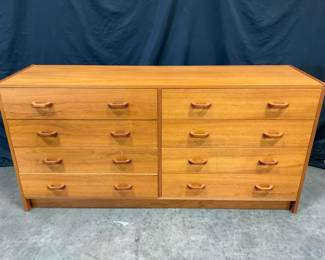 MCM Dresser