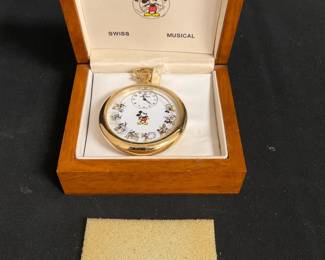 Mickey And Co. Pocket Watch crystal face broken. 