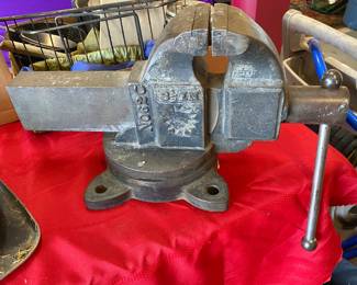RARE Antique American Scale No 62 C 3 1/2 Swivel Vise.