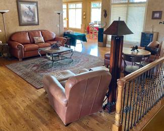 EXCELLENT High end furnishings