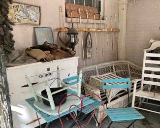 Wicker love seat, stool