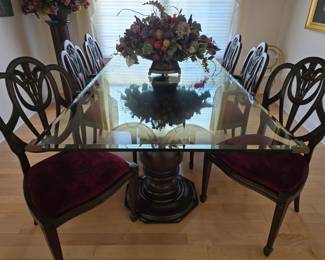 Beautiful glass table 84" x 42" with 6 chairs