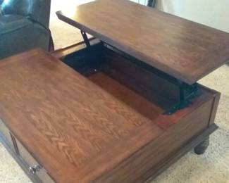 Chippendale Table