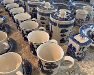 Blue Willow canister set