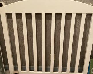 Pet gate