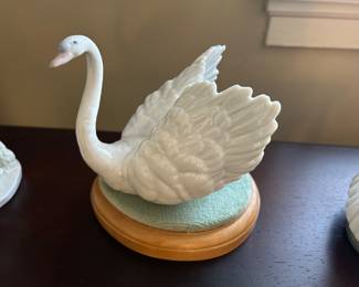 Lladro swan