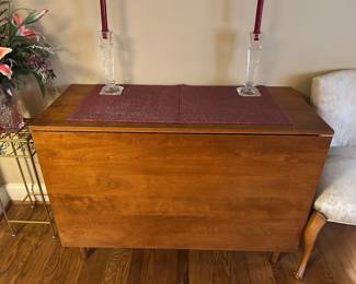 Maple gate leg drop leaf table 