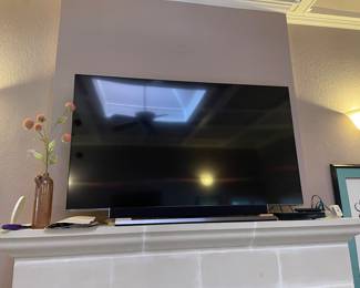 SAMSUNG Flat 65-Inch 4K 8 Series UHD Smart TV with HDR and Alexa Compatibility - 2019 Model