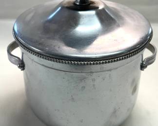 Vintage BW Buenilum ice bucket with Pyrex insert