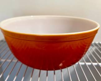 Pyrex bowls