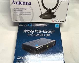 TV/FM indoor antenna and DTV converter box (new in box)
