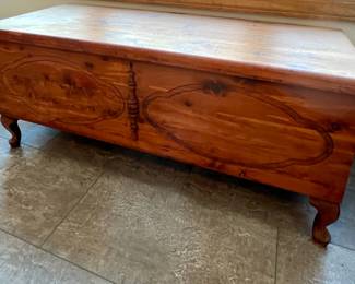 Lane cedar chest
