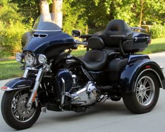 2014 Harley Davidson Tri Glide Ultra Classic w/ 24,000 miles and many upgrades