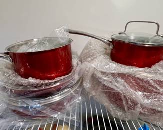 KitchenAid 10-piece cookware set in Candy Apple Pearl (new)