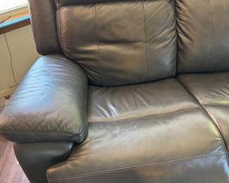 Leatherette Gray Couch w/2 electric recliners 90"Wx41"Hx36"D $550