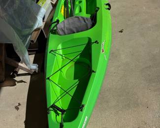 Sun Dolphin Destin 10.4 Kayak $150