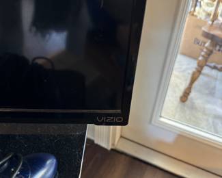 Vizio 70"TV - no year $400