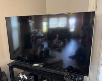 Vizio 70"TV - no year $400