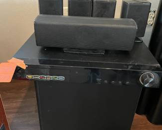 Samsung 5 Pieces - speakers & DVD player $80