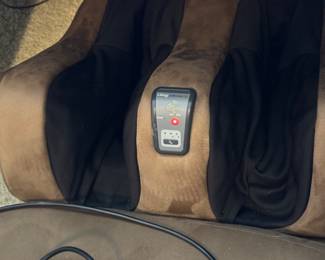 IJOY Massage Chair & Foot Massage $800