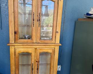 Curio Cabinet 32"Wx70"Hx15"D $120