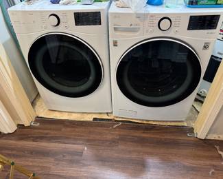LG ThinQ set of washer & dryer 2021 $700