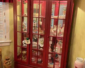 Lighted Glass and mirror display case