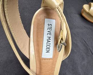 Steve Madden/Nine West Nude Heels Size 6.5