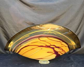 Beautiful Blown Glass Shell Bowl