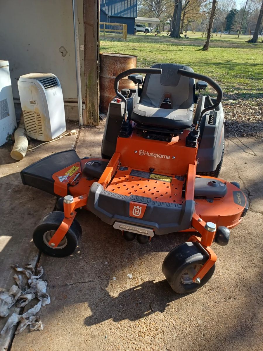 
Husqvarna riding mower - mint condition